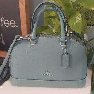 Coach Teal Satchel crossbody
Light green 
Need to clean inside not to much